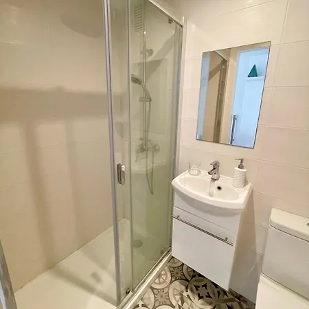 Ensuite Double With Sea View In A Shared In The Centre Of Santa Eularia - Close To The
