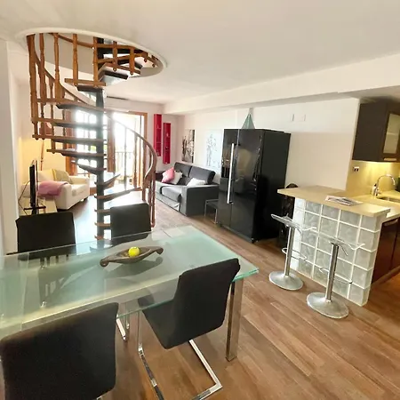 Ensuite Double With Sea View In A Shared In The Centre Of Santa Eularia - Close To The